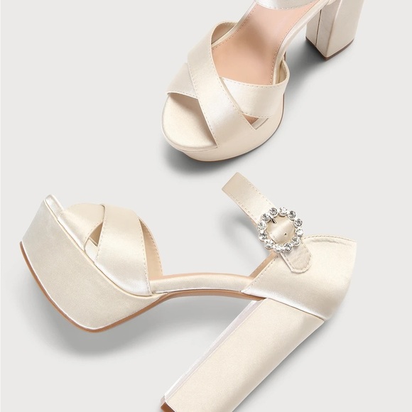 LULUS Crushest White Satin Rhinestone Ankle-Strap Chunky Heels Size 8.5 NEW - Picture 13 of 15